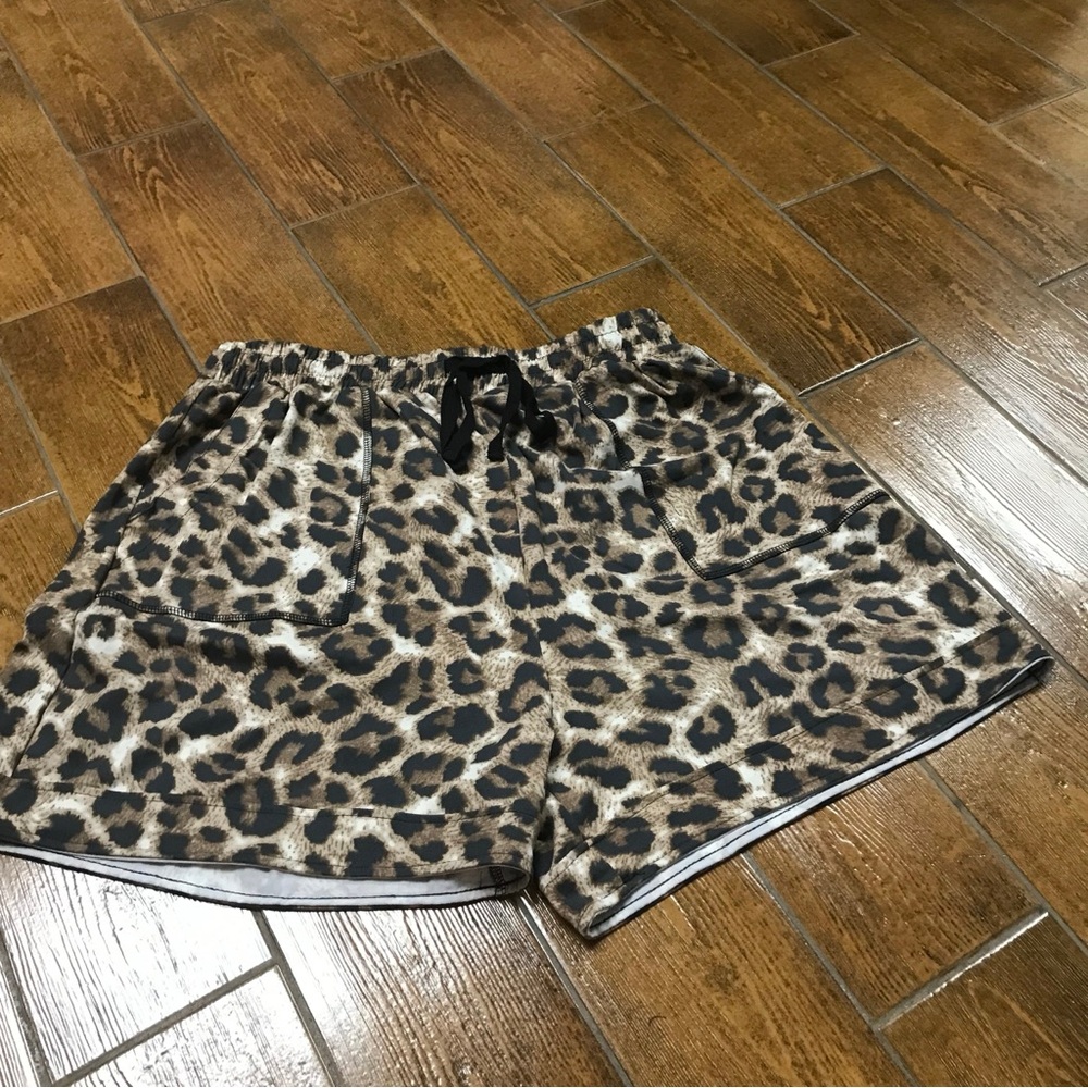 Plus leopard drawstring shorts women